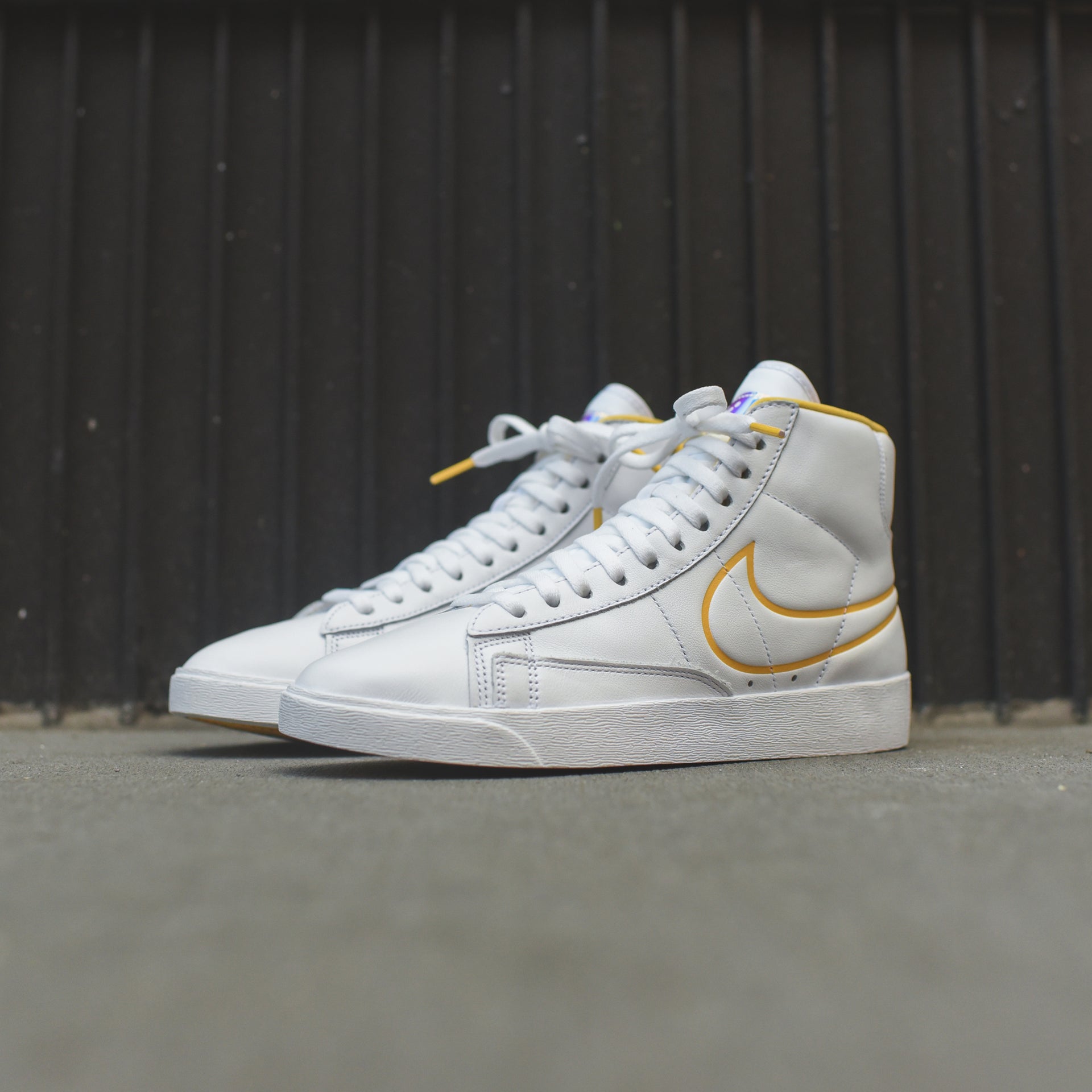 Nike WMNS Blazer Mid - Bright Citron / Light Orewood Brown / Sunble