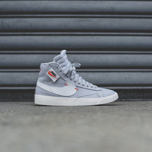Nike WMNS Blazer Mid Rebel - Wolf Grey / Pure Platinum