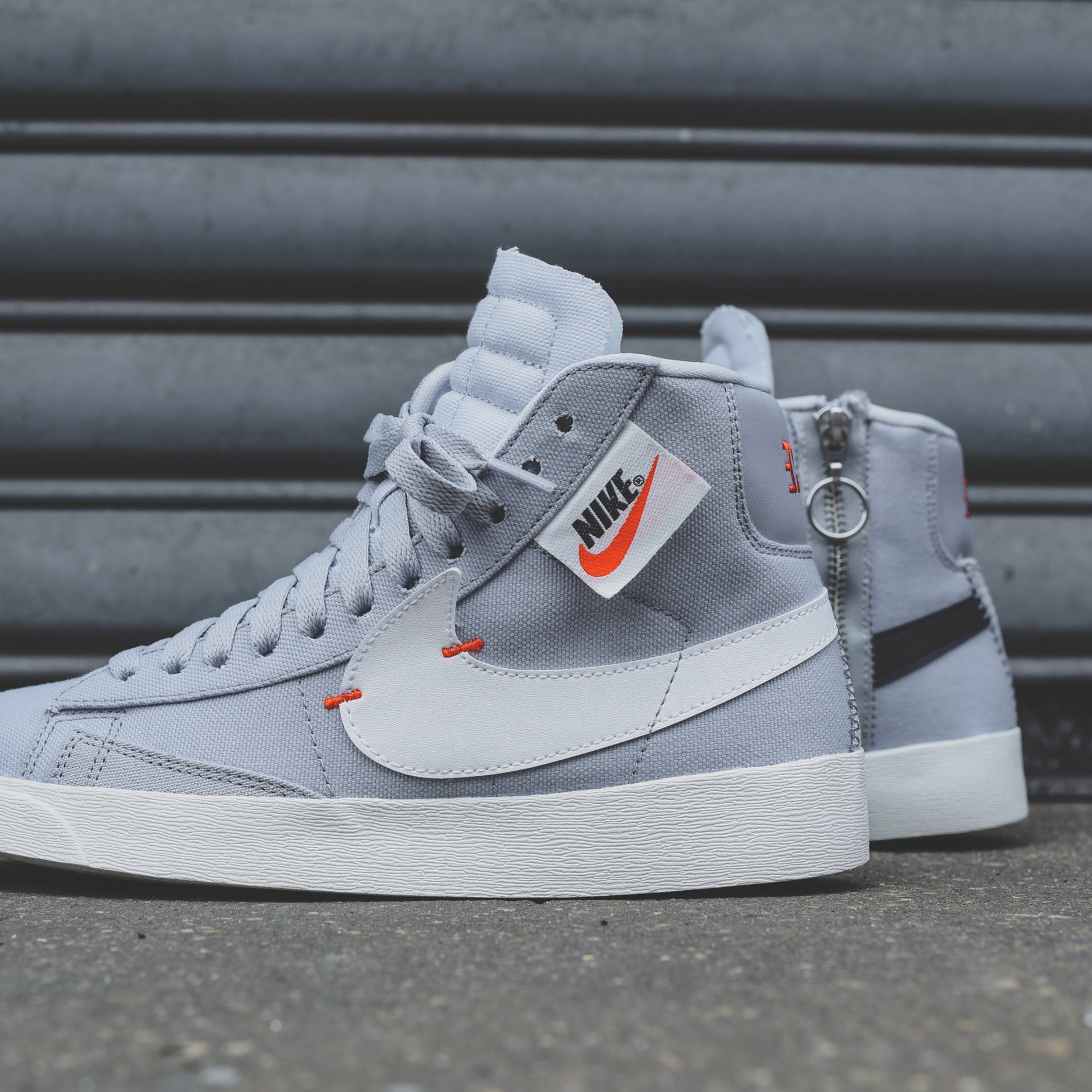 Nike WMNS Blazer Mid Rebel - Wolf Grey / Pure Platinum