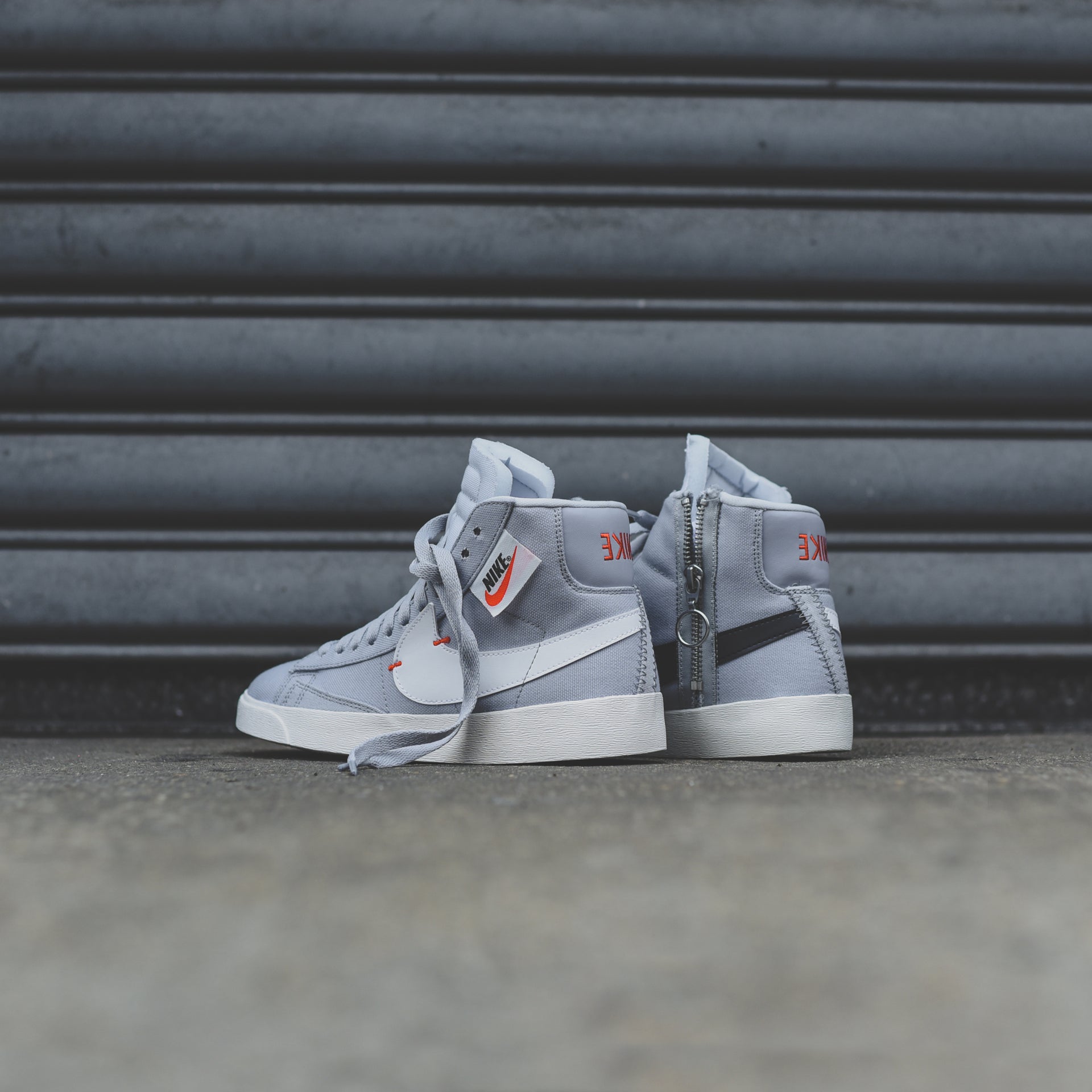 Nike WMNS Blazer Mid Rebel - Wolf Grey / Pure Platinum
