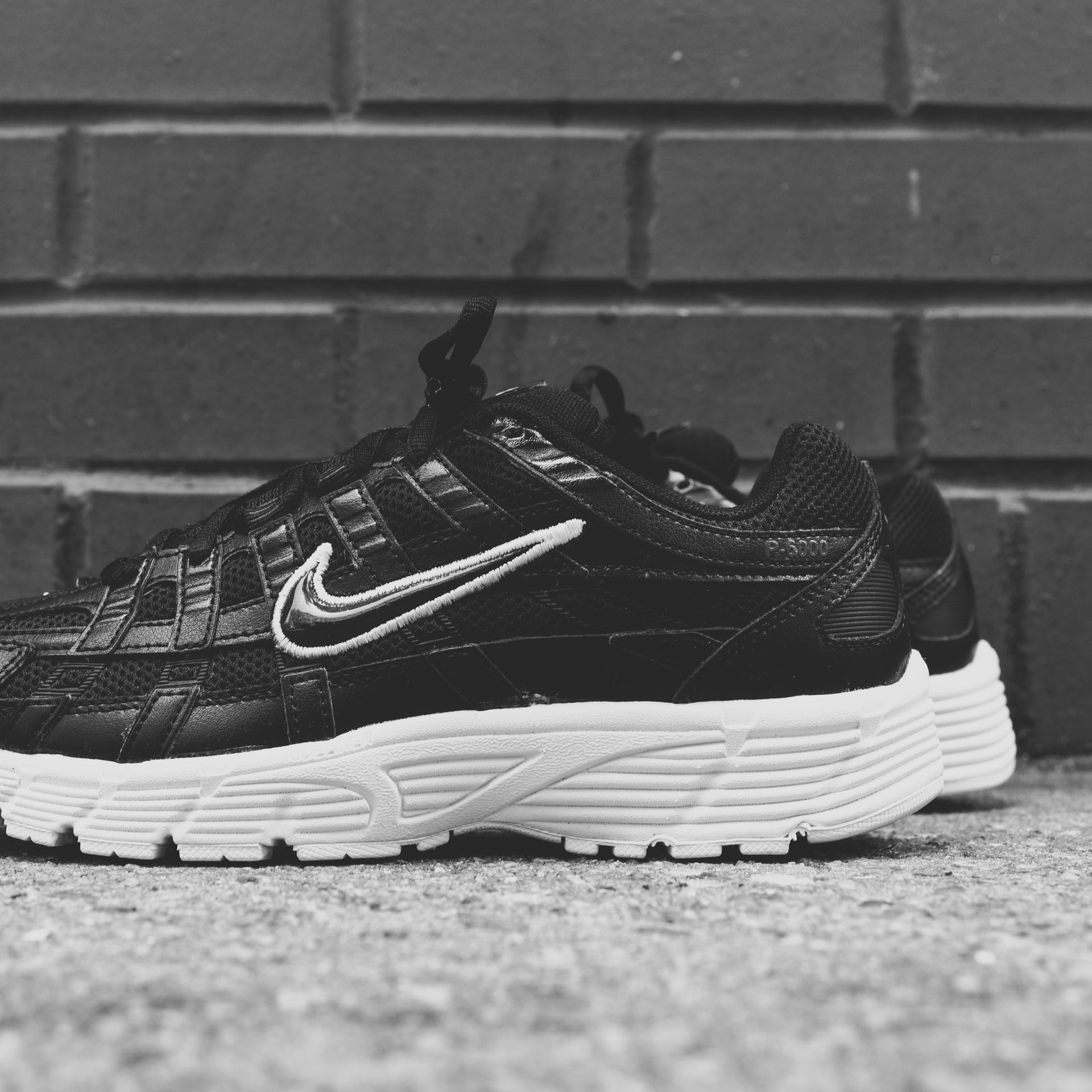 Nike WMNS P-6000 - Black / Anthracite / White