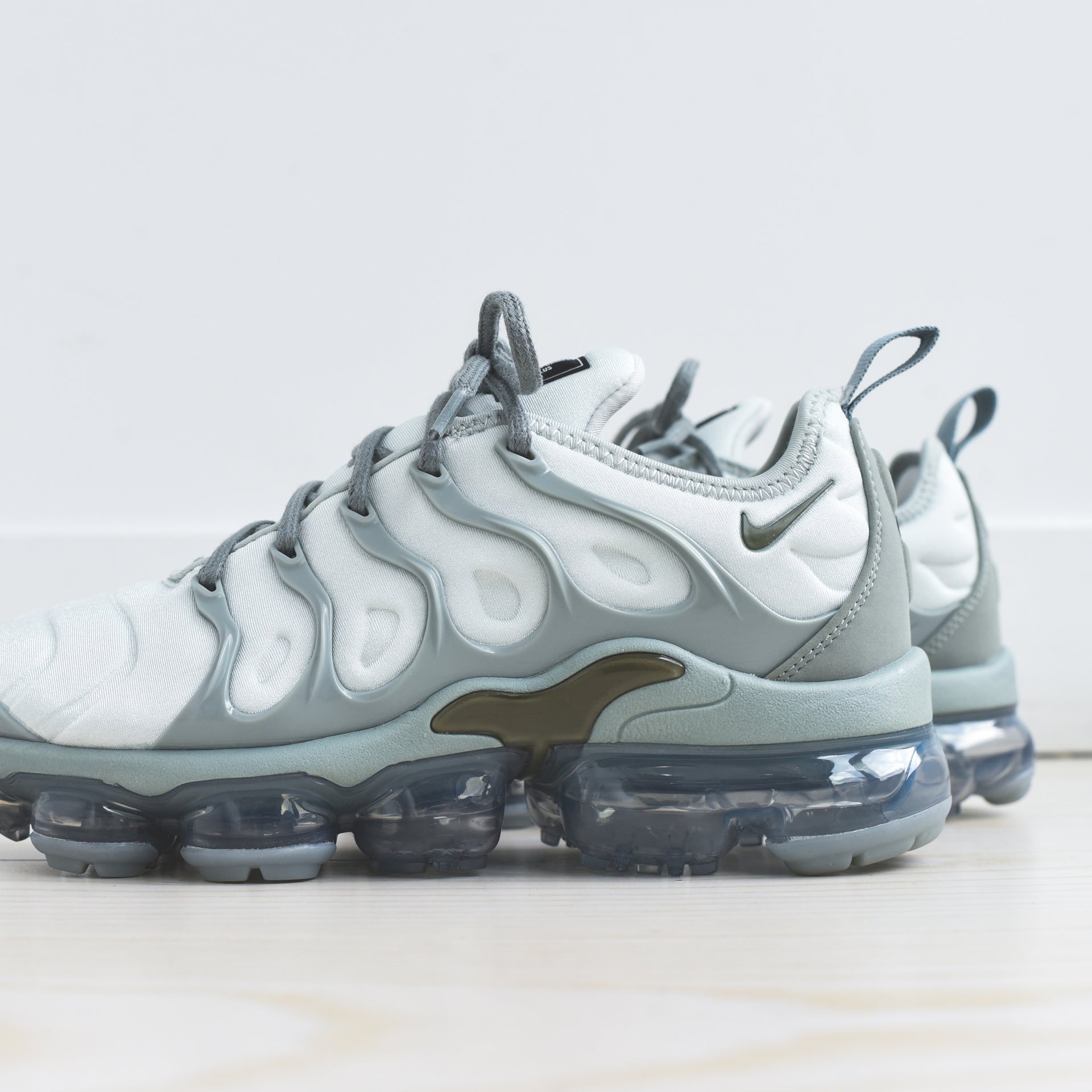 Nike WMNS Air VaporMax Plus Grey - Main Image