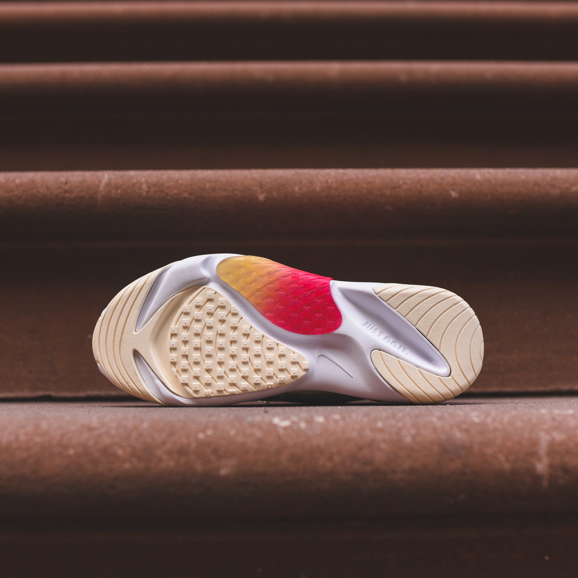 Nike WMNS Zoom 2K - White / Rush Pink / Sail / Melon Tint