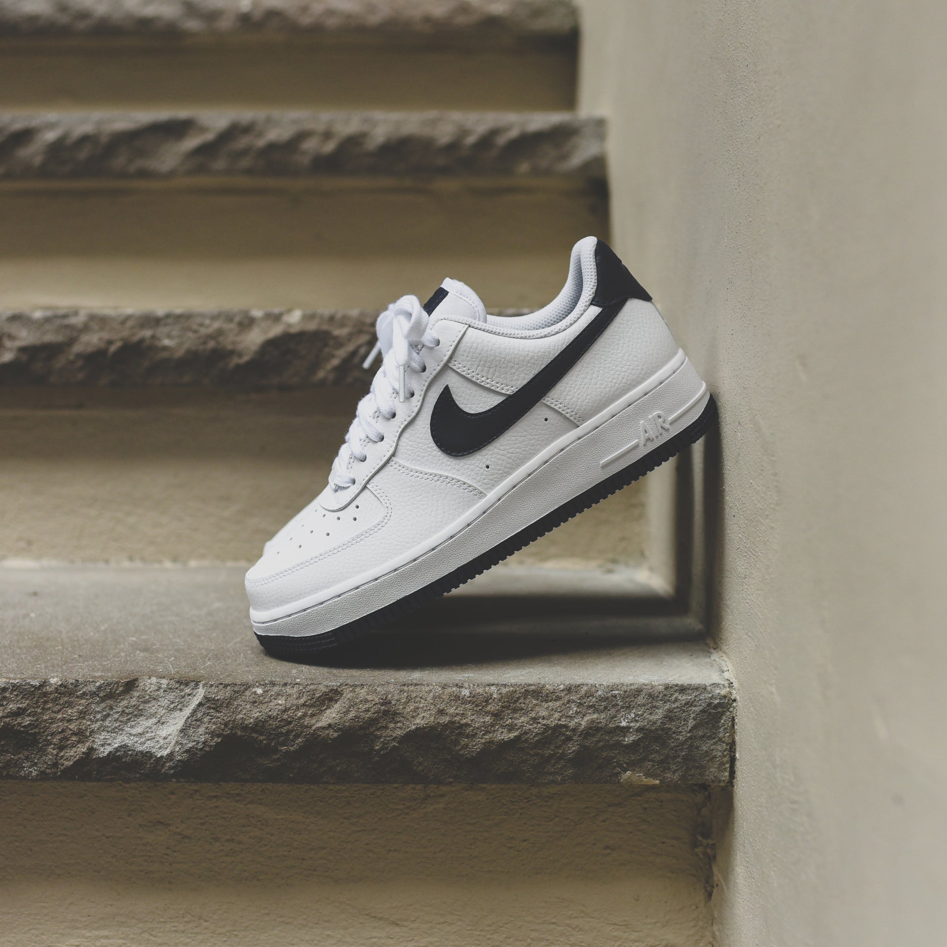 Nike WMNS Air Force 1 '07 - White / Obsidian White / Ocean Cube