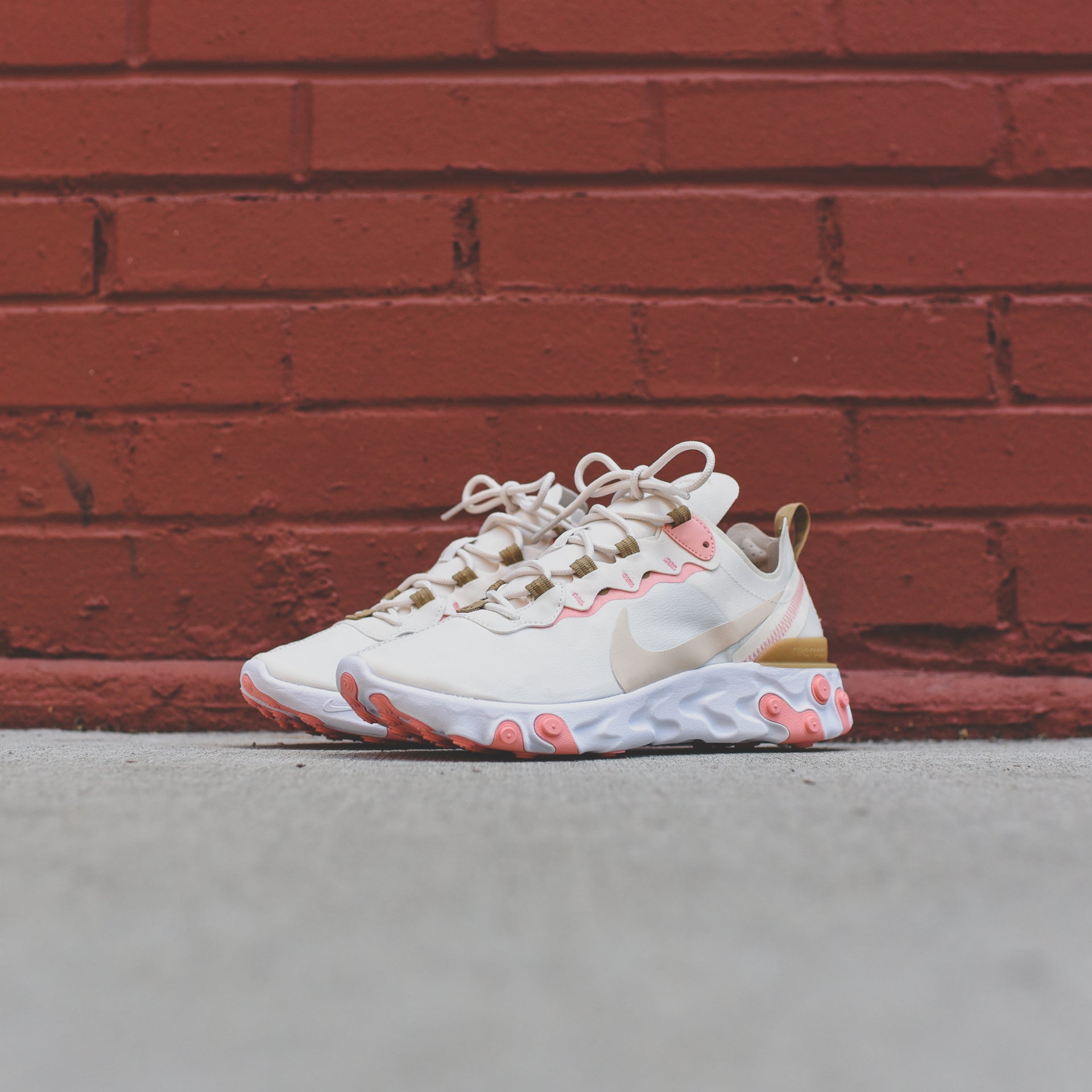 Nike WMNS React Element 55 - Phantom / Light Orewood