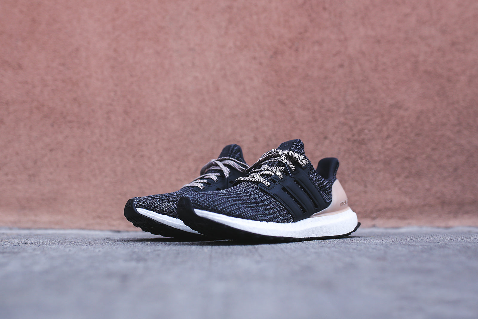 adidas WMNS UltraBOOST - Grey / Tan / White