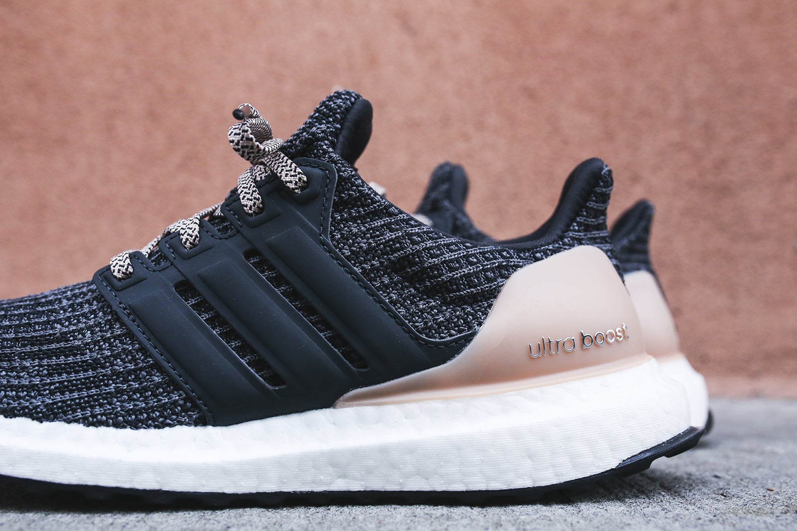 adidas WMNS UltraBOOST - Grey / Tan / White