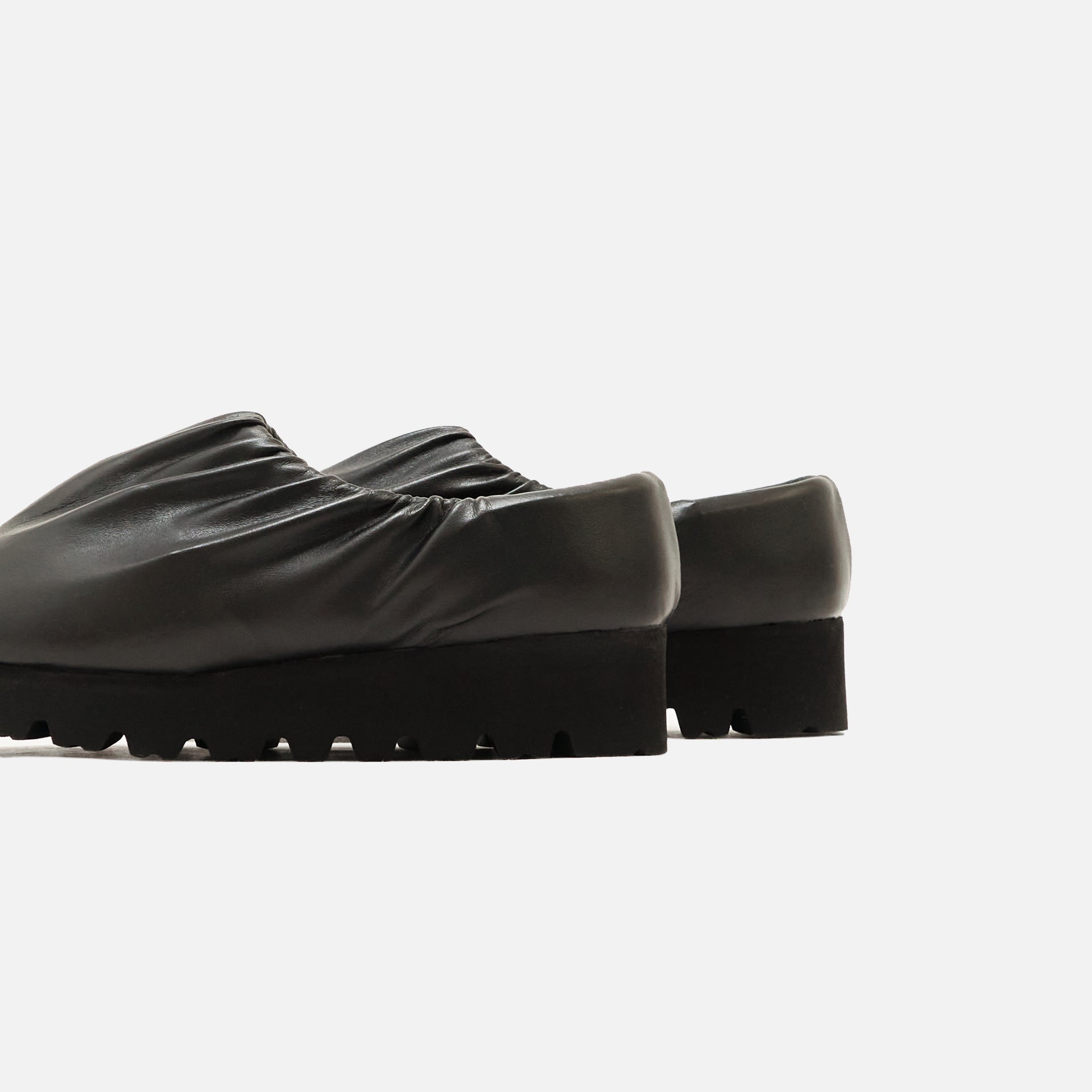 Yume Yume Camp Shoe Low - Black Bio