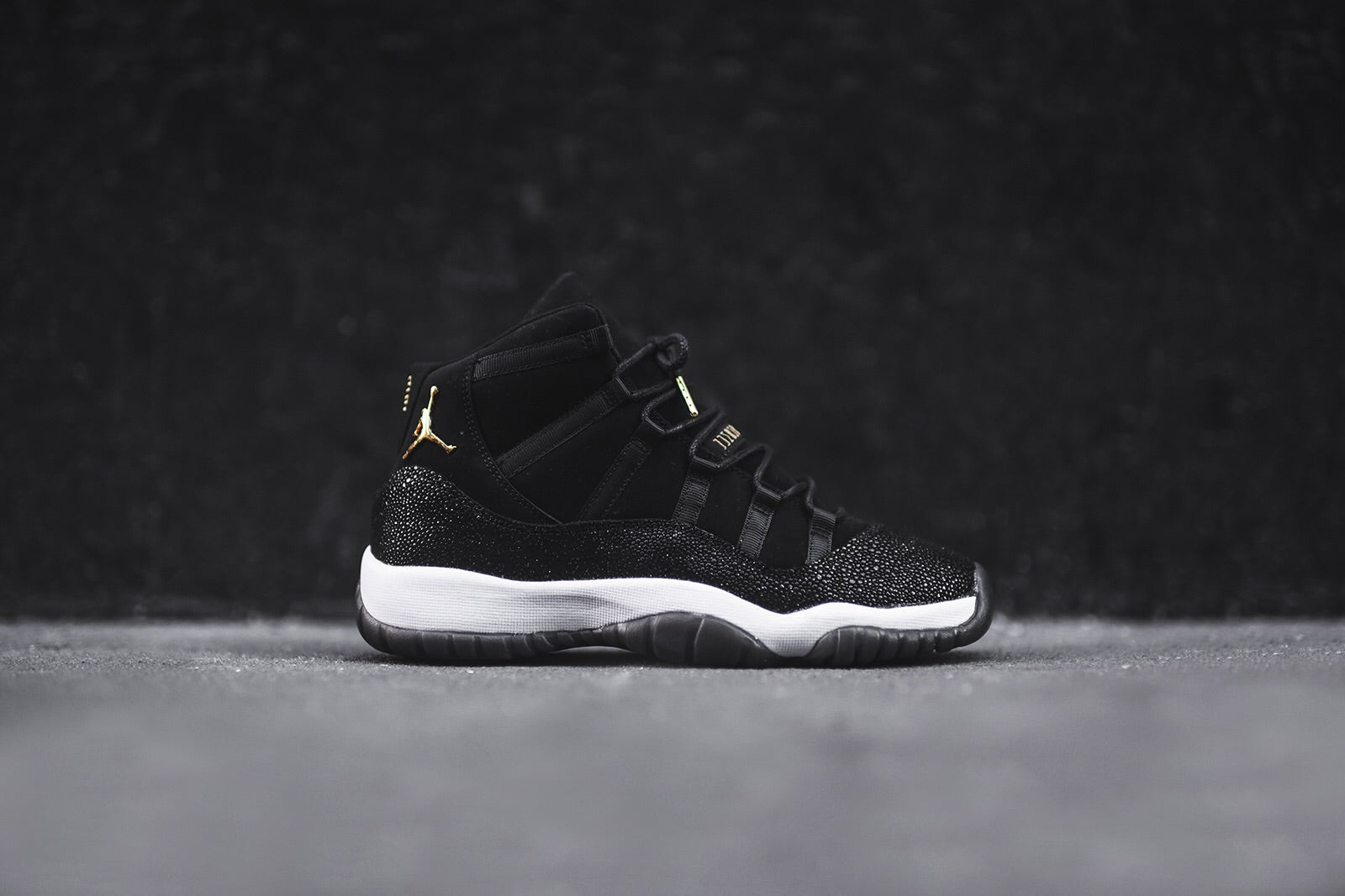 Retro 11 hot sale black glitter